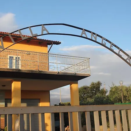 Angela Séjour à la campagne *